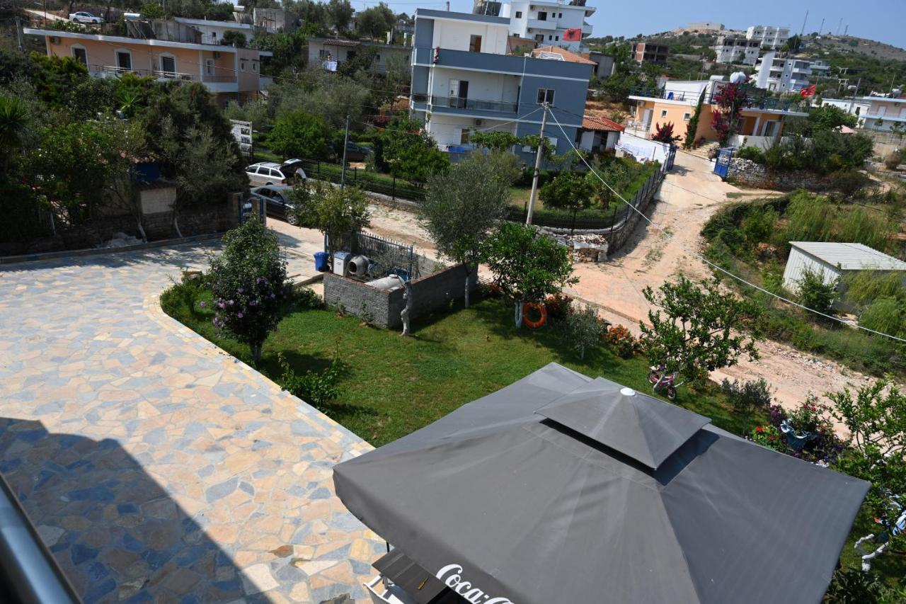 Blue Season Apartment Ksamil Bagian luar foto